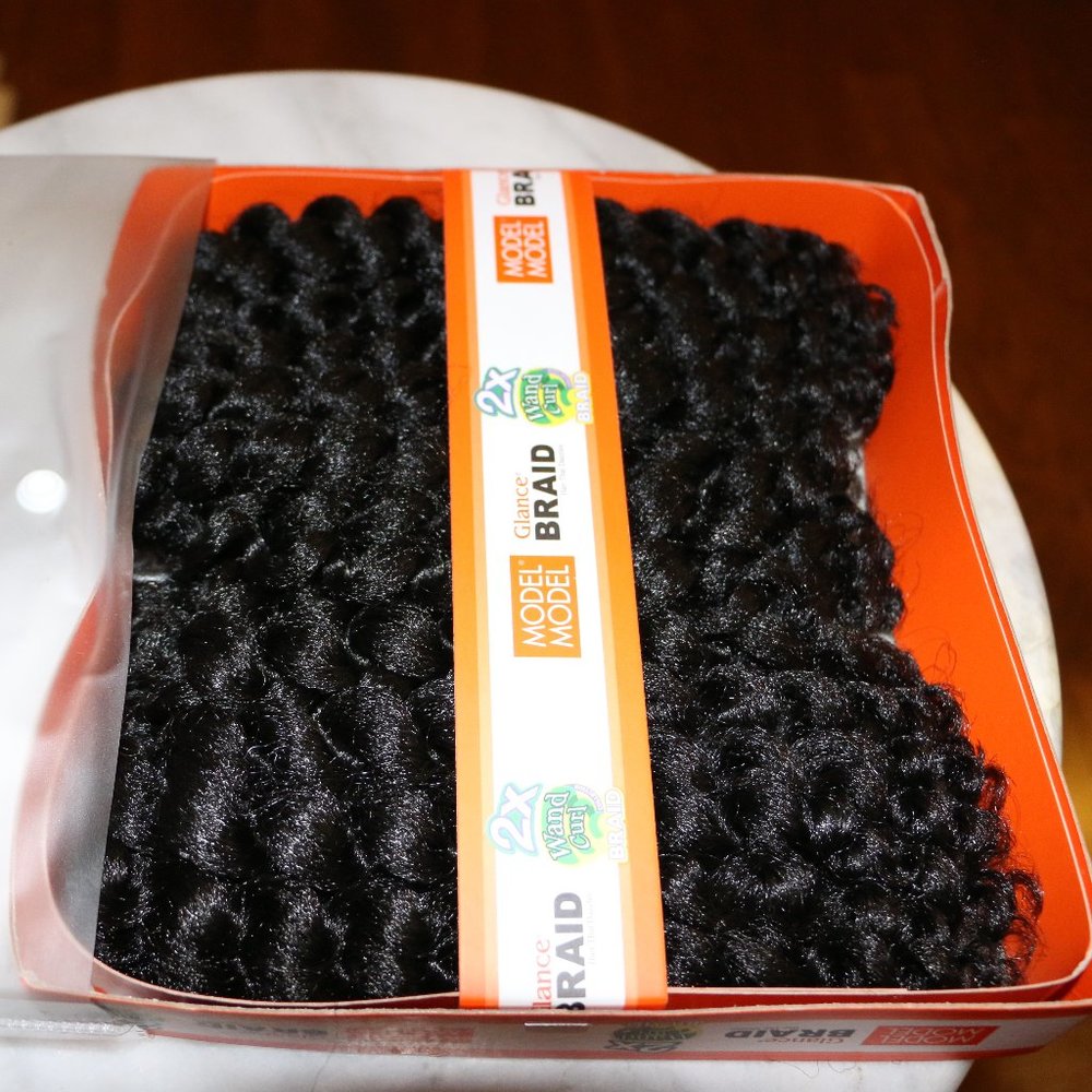 Model Model Spiral Wand Curl in Color 2